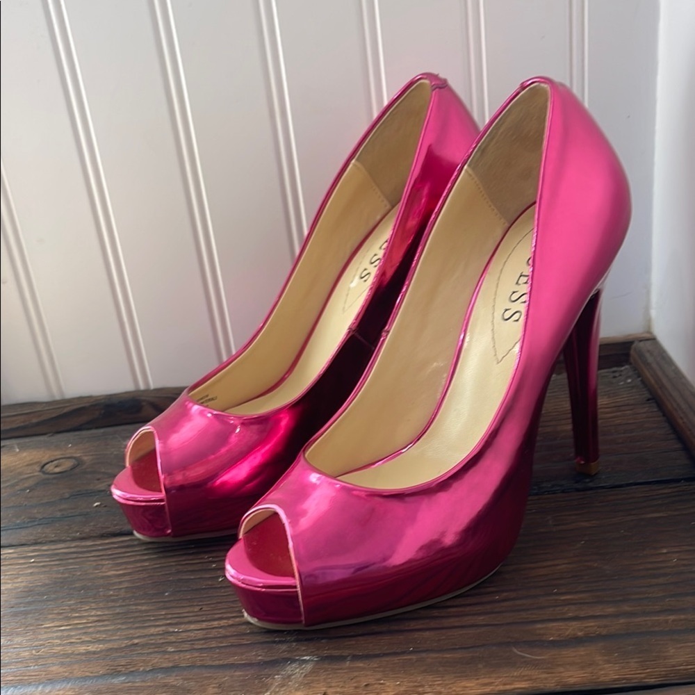 Guess Hot Pink Mettalic Peep-Toe Pumps